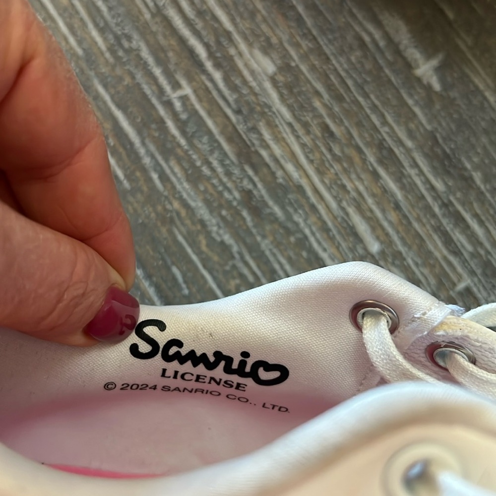 Adidas Stan Smith Hello Kitty Sneakers - Picture 10 of 12